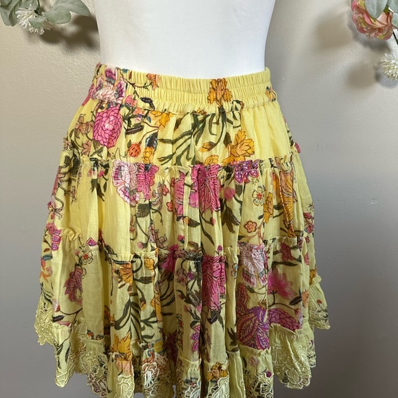 Hemant and Nandita Pria Mini Skirt - Picture 6 of 11